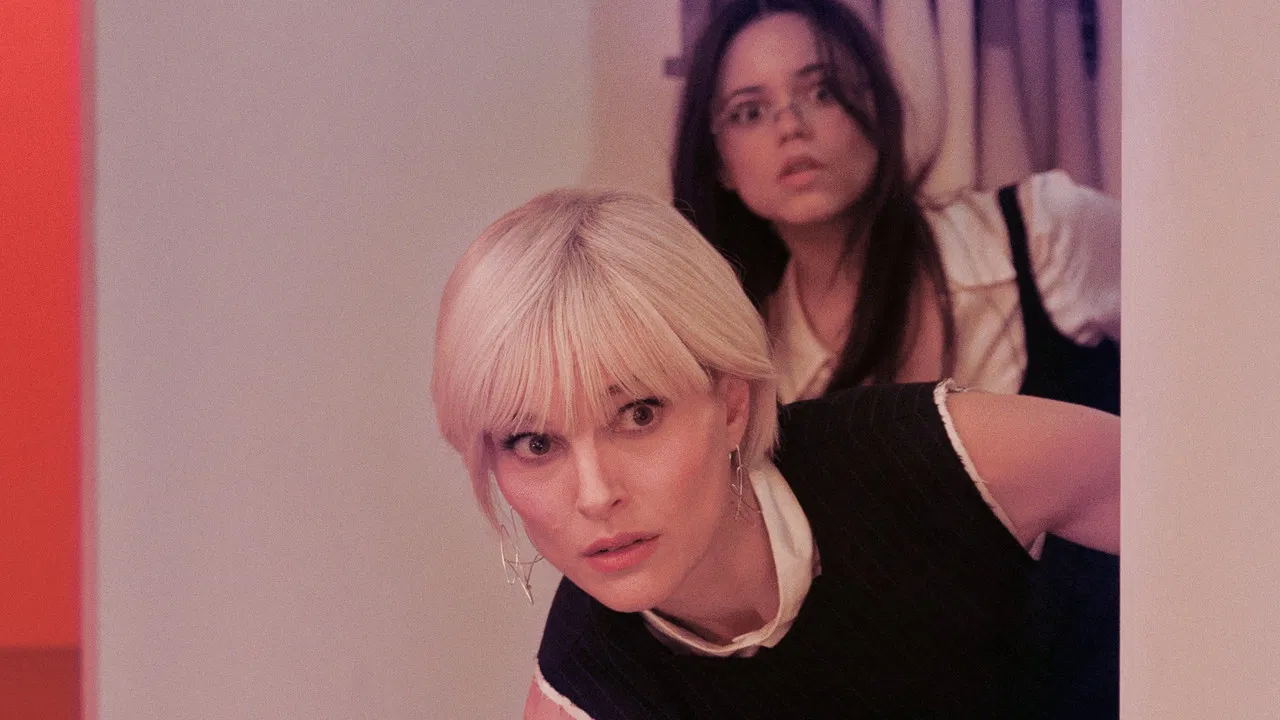 The Gallerist Movie Screenshot 1